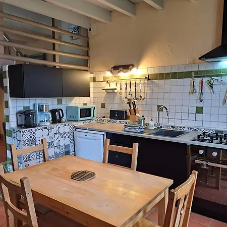 Spacieuse A Avec Piscine Partagee 160 M² Villa